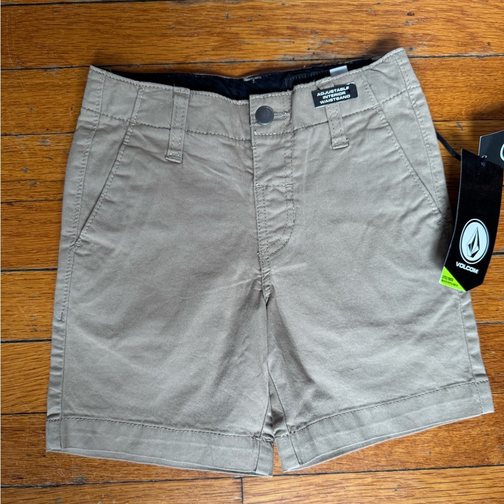 Volcom khaki shorts NWT size 4T